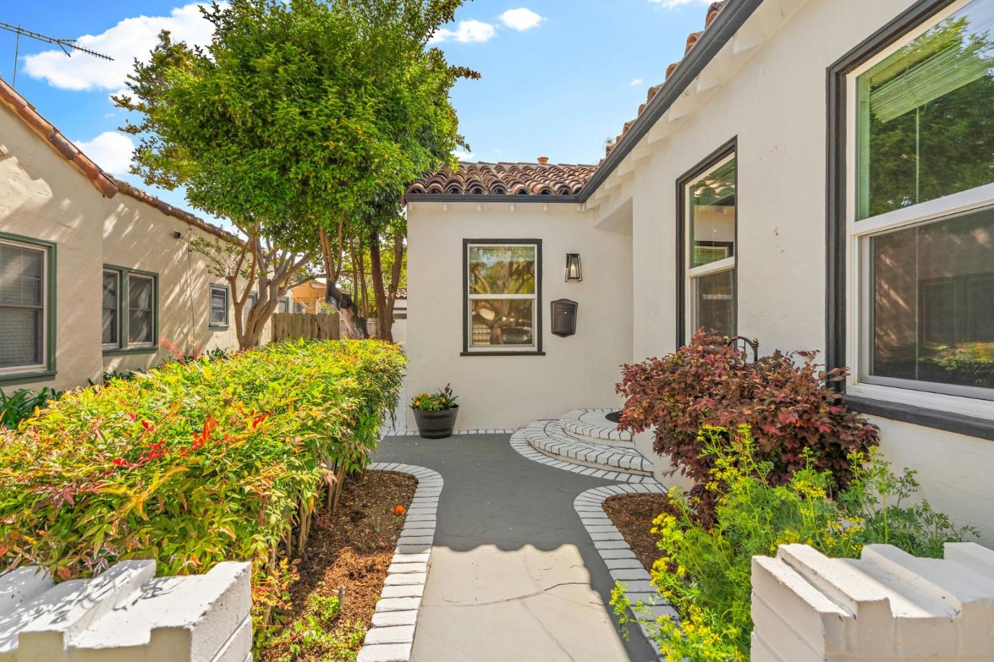 Detail Gallery Image 6 of 42 For 1071 Merle Ave, San Jose,  CA 95125 - 4 Beds | 2 Baths