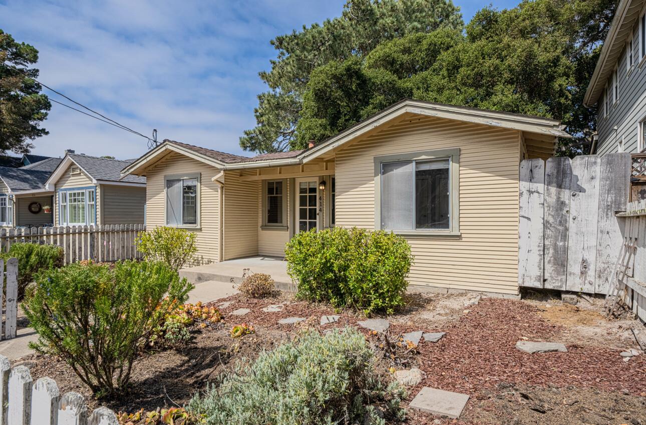 Detail Gallery Image 2 of 27 For 414 Sinex Ave, Pacific Grove,  CA 93950 - 1 Beds | 1 Baths