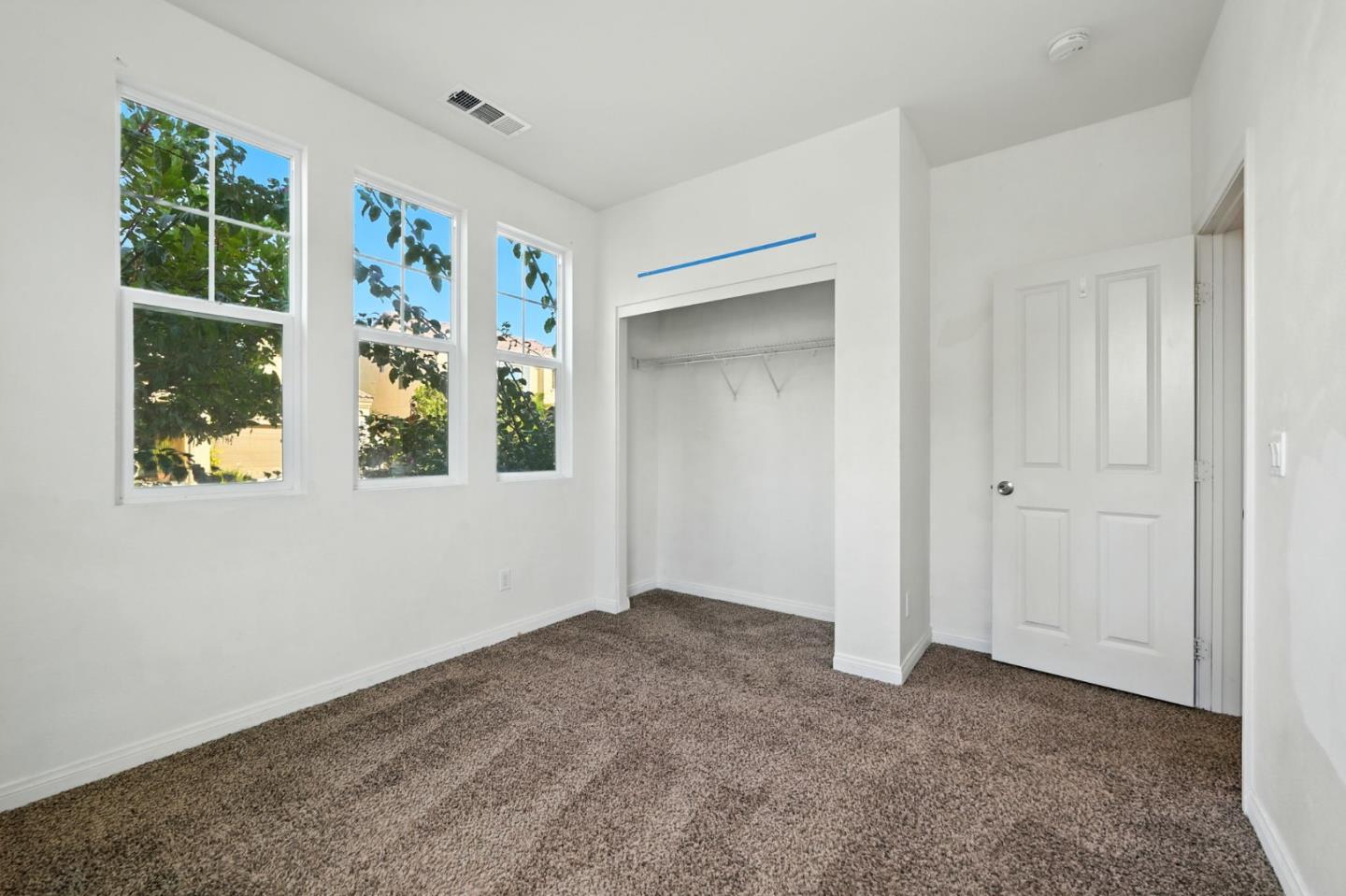 Detail Gallery Image 15 of 30 For 970 Sea Glass Way, San Diego,  CA 92154 - 4 Beds | 3 Baths