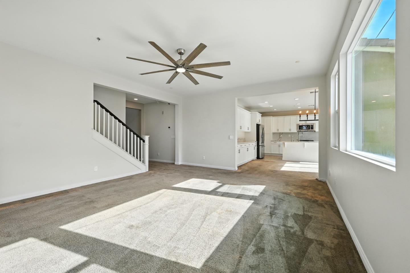 Detail Gallery Image 4 of 30 For 970 Sea Glass Way, San Diego,  CA 92154 - 4 Beds | 3 Baths