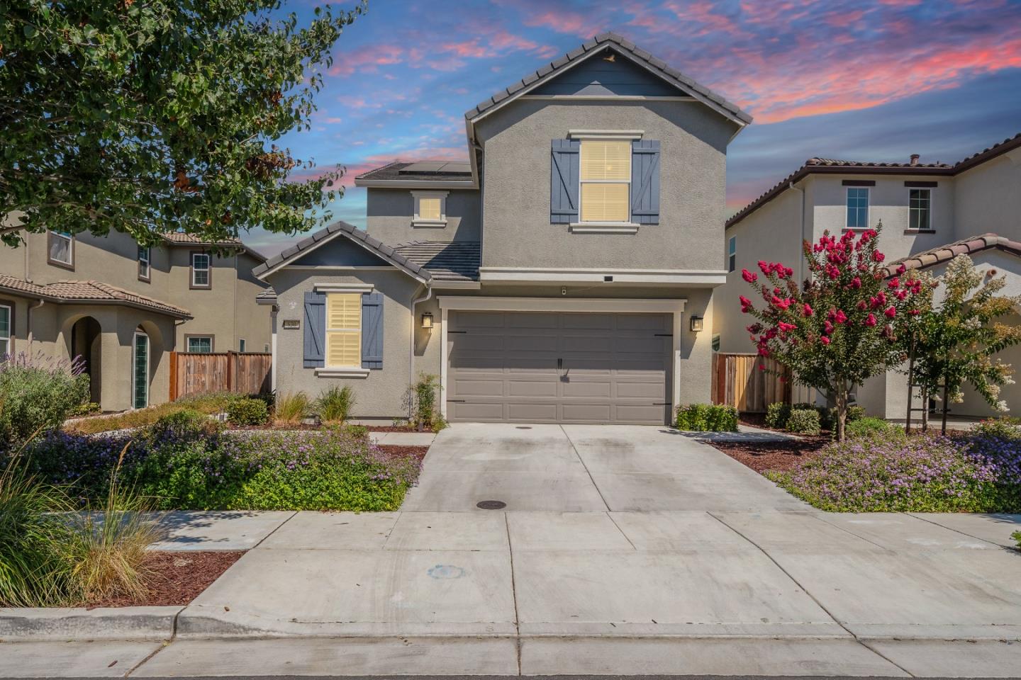 Detail Gallery Image 2 of 29 For 630 Cerrato Way, Hollister,  CA 95023 - 4 Beds | 3 Baths