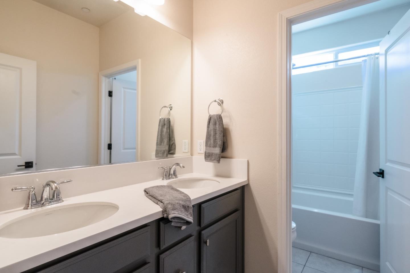 Detail Gallery Image 24 of 29 For 630 Cerrato Way, Hollister,  CA 95023 - 4 Beds | 3 Baths