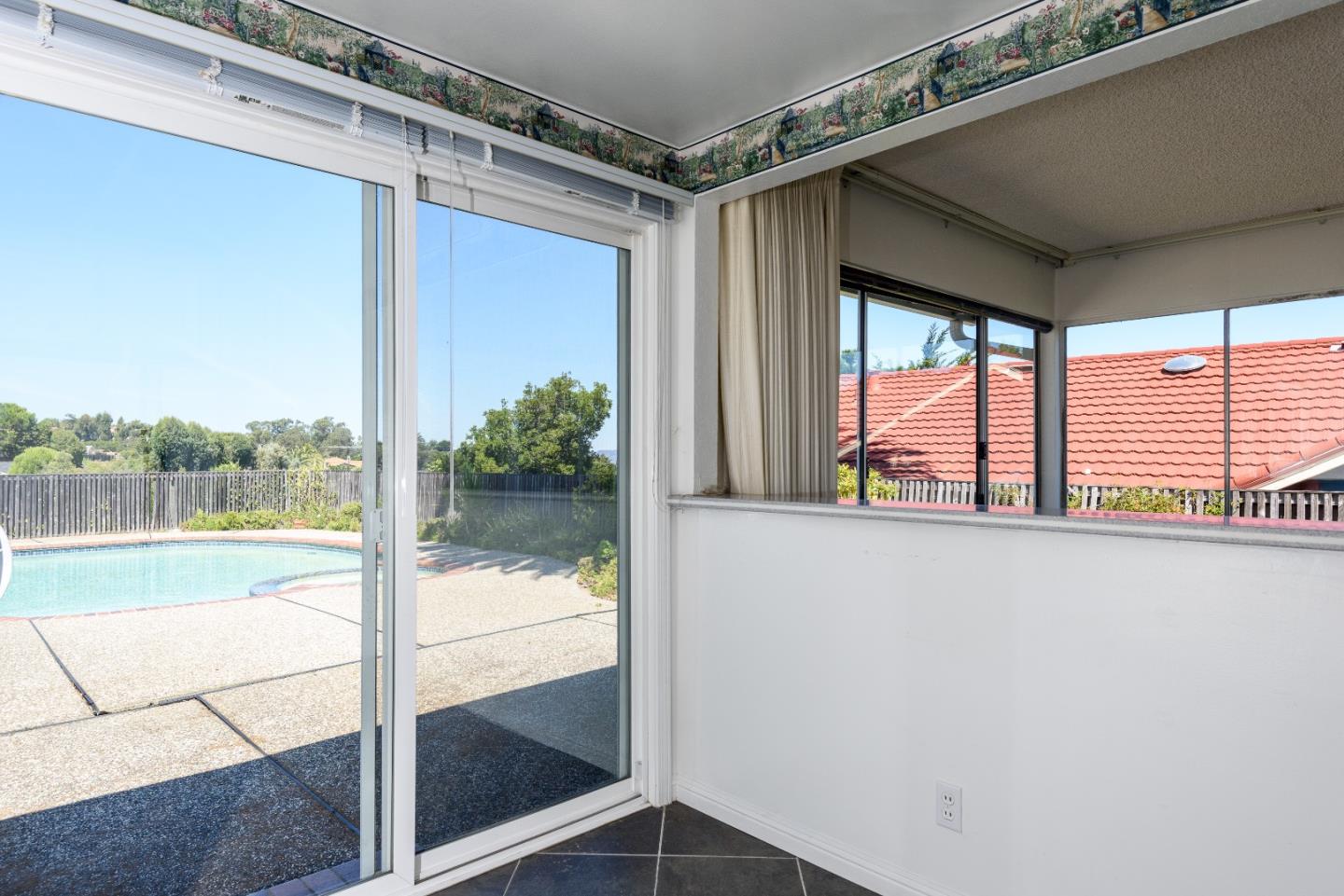 Detail Gallery Image 11 of 27 For 90 Conejo Dr, Millbrae,  CA 94030 - 4 Beds | 2 Baths