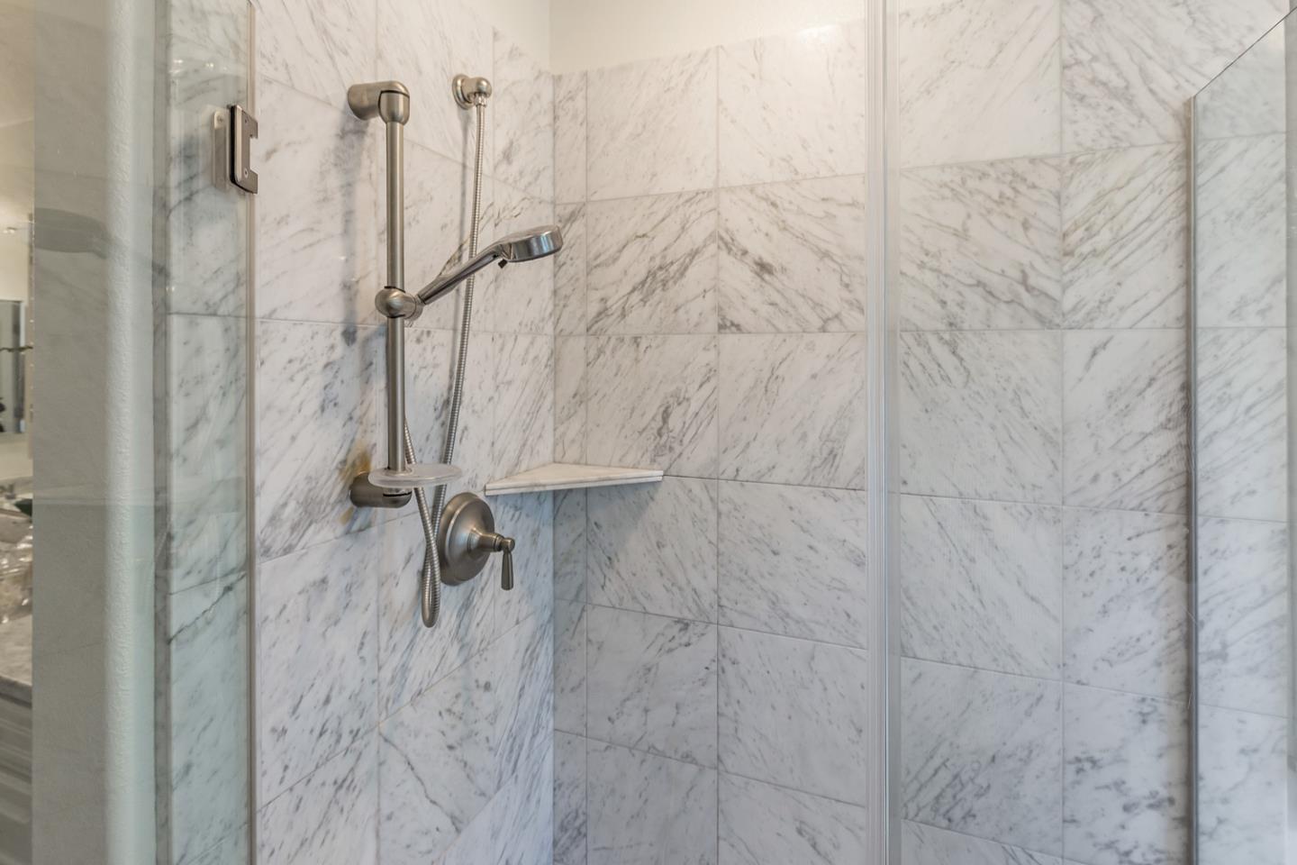 Detail Gallery Image 16 of 34 For 207 Pearl Ln, Menlo Park,  CA 94025 - 4 Beds | 3/1 Baths