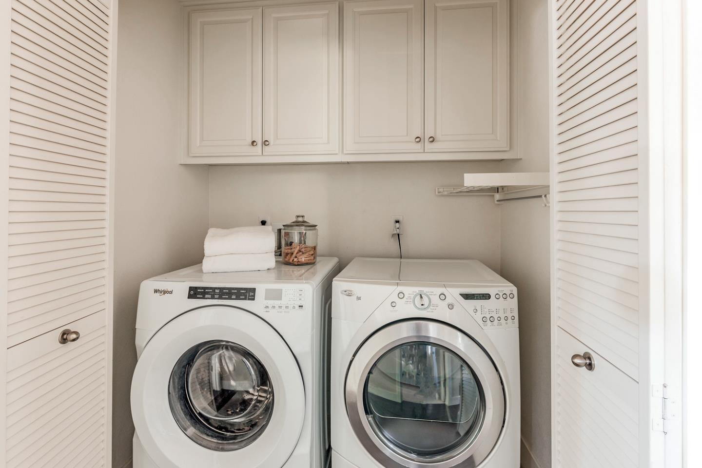 Detail Gallery Image 21 of 34 For 207 Pearl Ln, Menlo Park,  CA 94025 - 4 Beds | 3/1 Baths