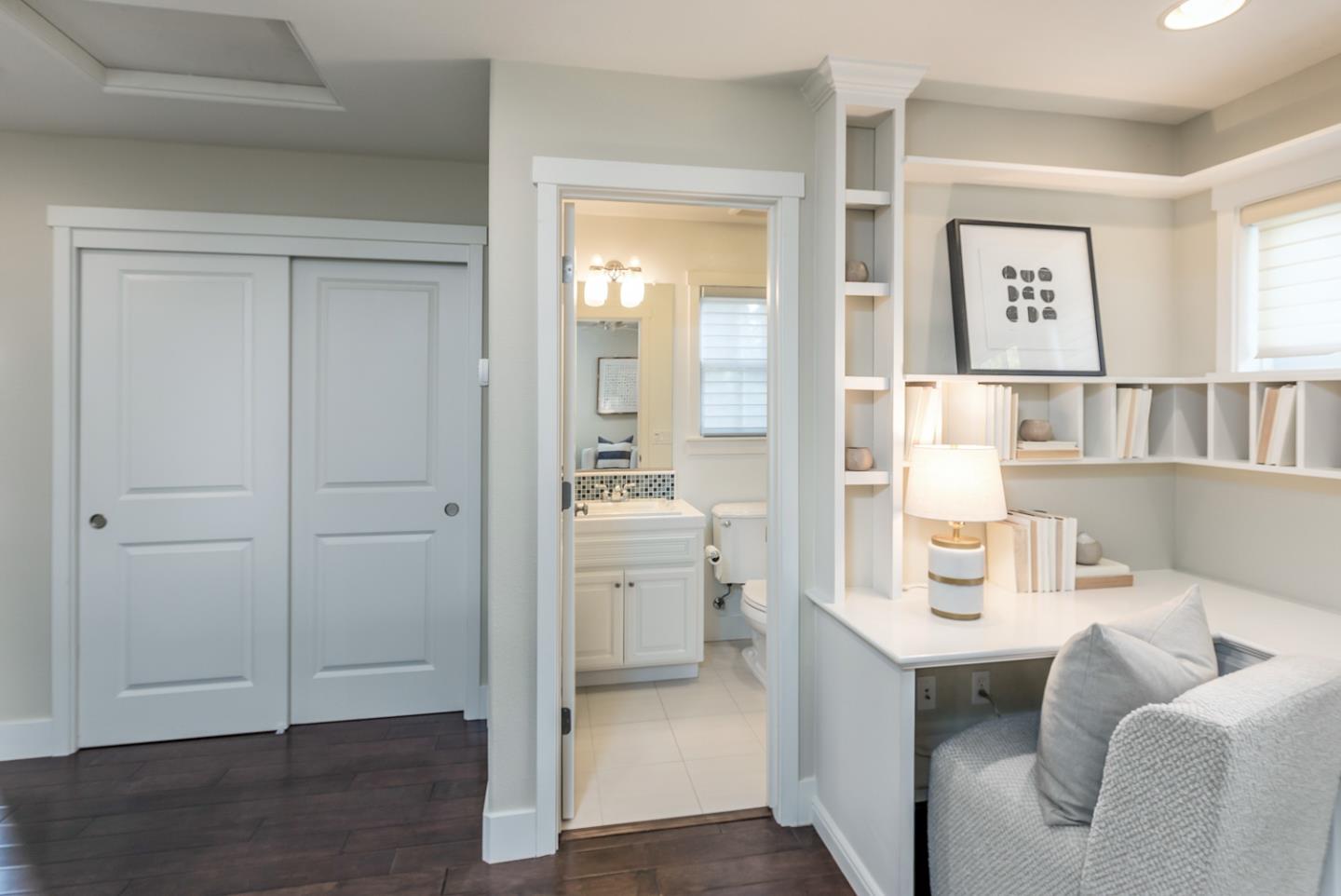 Detail Gallery Image 23 of 34 For 207 Pearl Ln, Menlo Park,  CA 94025 - 4 Beds | 3/1 Baths
