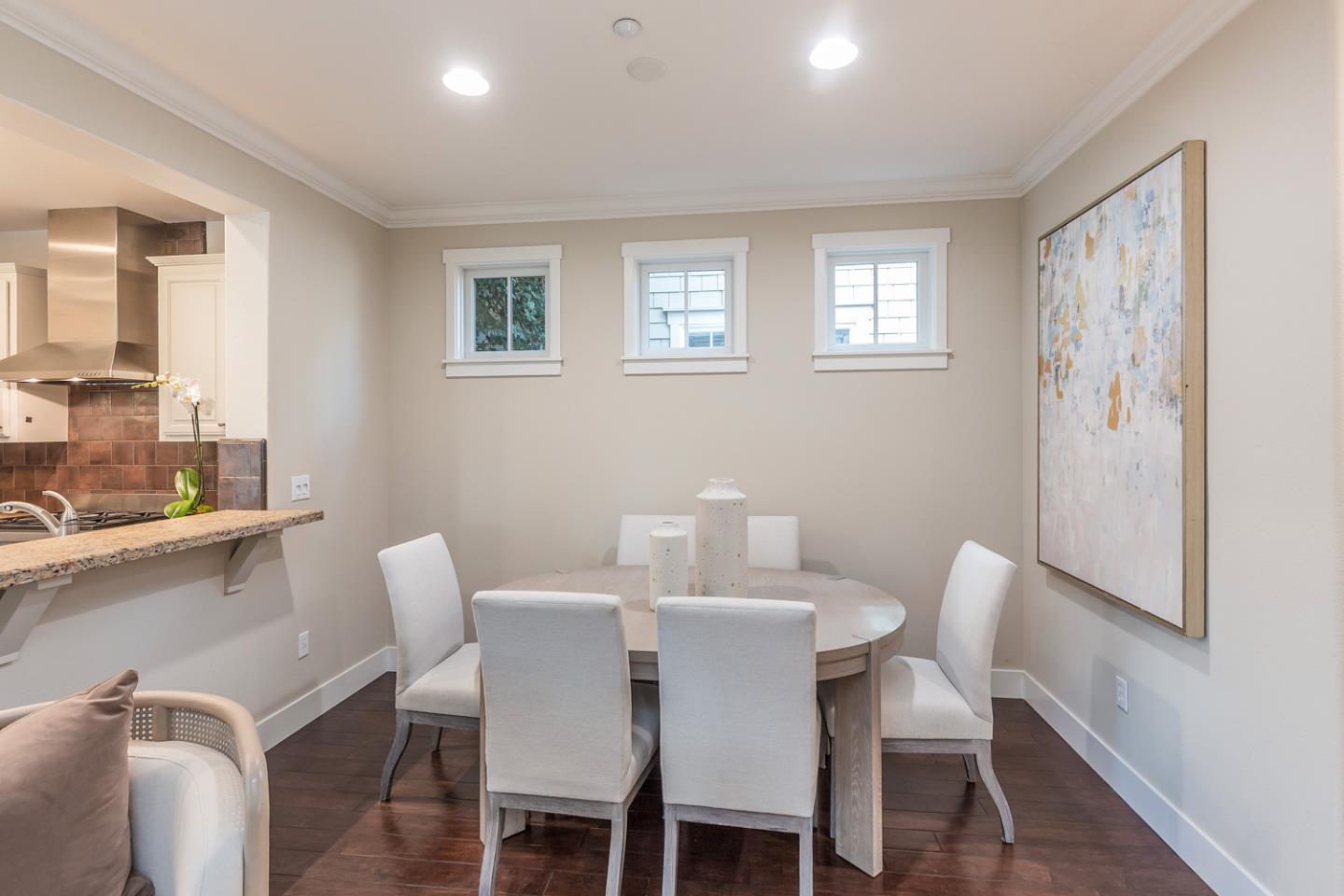 Detail Gallery Image 9 of 34 For 207 Pearl Ln, Menlo Park,  CA 94025 - 4 Beds | 3/1 Baths