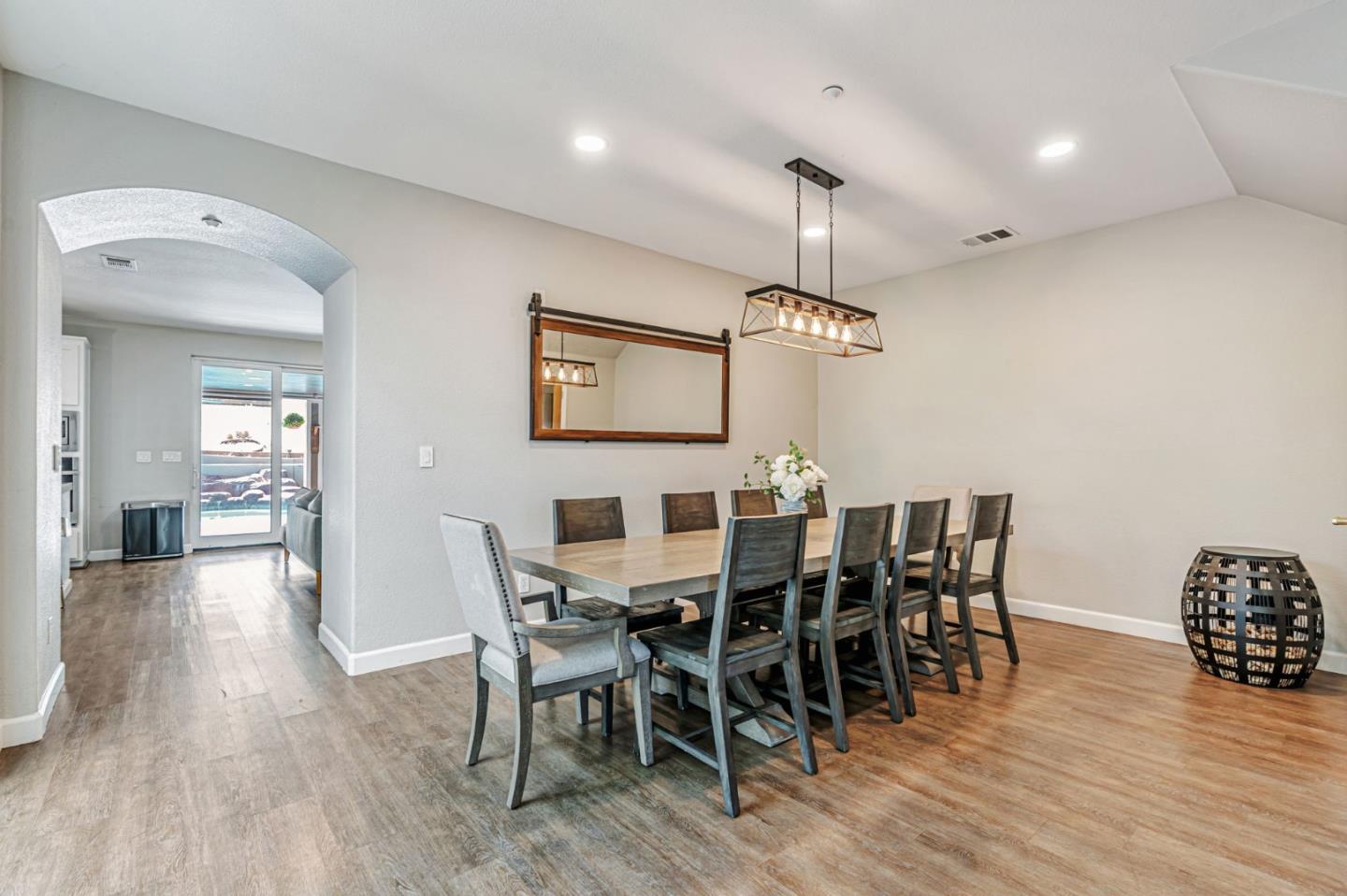 Detail Gallery Image 11 of 54 For 2700 St Regis Ave, Brentwood,  CA 94513 - 6 Beds | 3 Baths