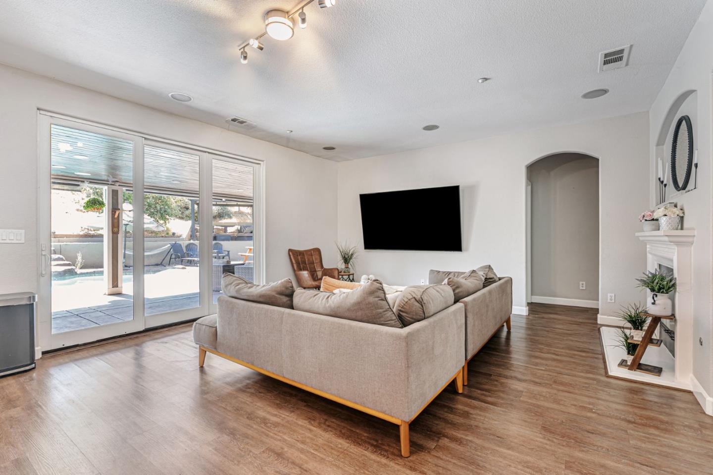 Detail Gallery Image 5 of 54 For 2700 St Regis Ave, Brentwood,  CA 94513 - 6 Beds | 3 Baths