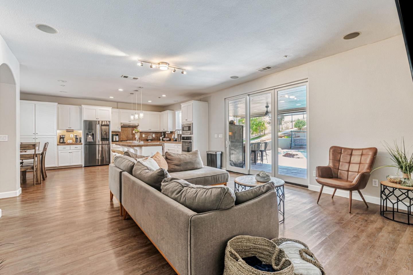 Detail Gallery Image 7 of 54 For 2700 St Regis Ave, Brentwood,  CA 94513 - 6 Beds | 3 Baths
