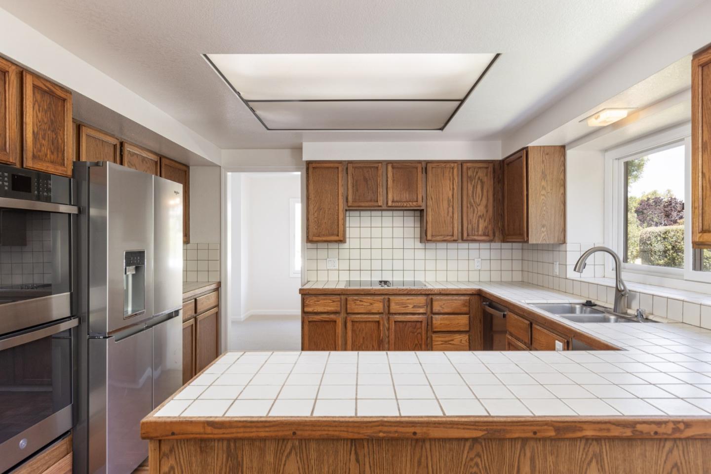 Detail Gallery Image 14 of 28 For 135 White Oaks Ln, Carmel Valley,  CA 93924 - 2 Beds | 2/1 Baths