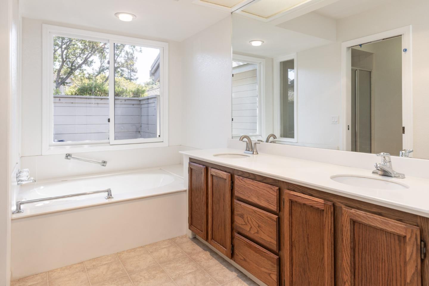 Detail Gallery Image 17 of 28 For 135 White Oaks Ln, Carmel Valley,  CA 93924 - 2 Beds | 2/1 Baths