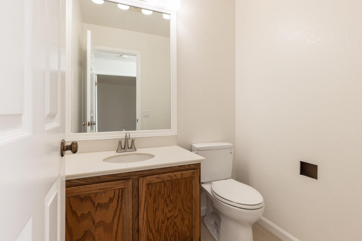 Detail Gallery Image 20 of 28 For 135 White Oaks Ln, Carmel Valley,  CA 93924 - 2 Beds | 2/1 Baths