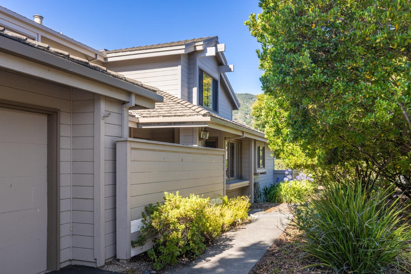 Detail Gallery Image 5 of 28 For 135 White Oaks Ln, Carmel Valley,  CA 93924 - 2 Beds | 2/1 Baths