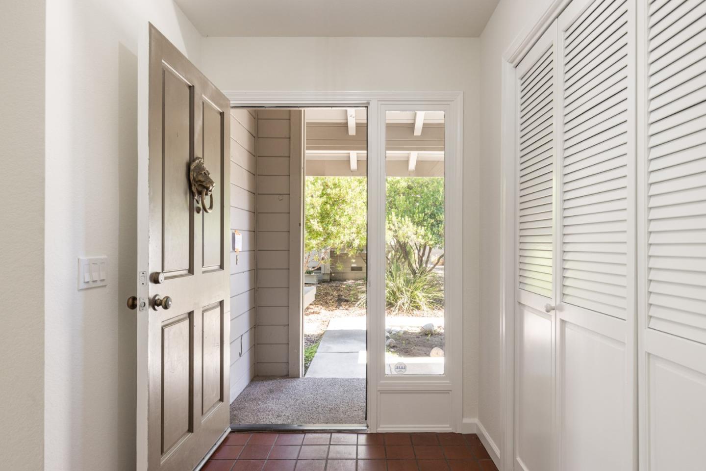 Detail Gallery Image 9 of 28 For 135 White Oaks Ln, Carmel Valley,  CA 93924 - 2 Beds | 2/1 Baths