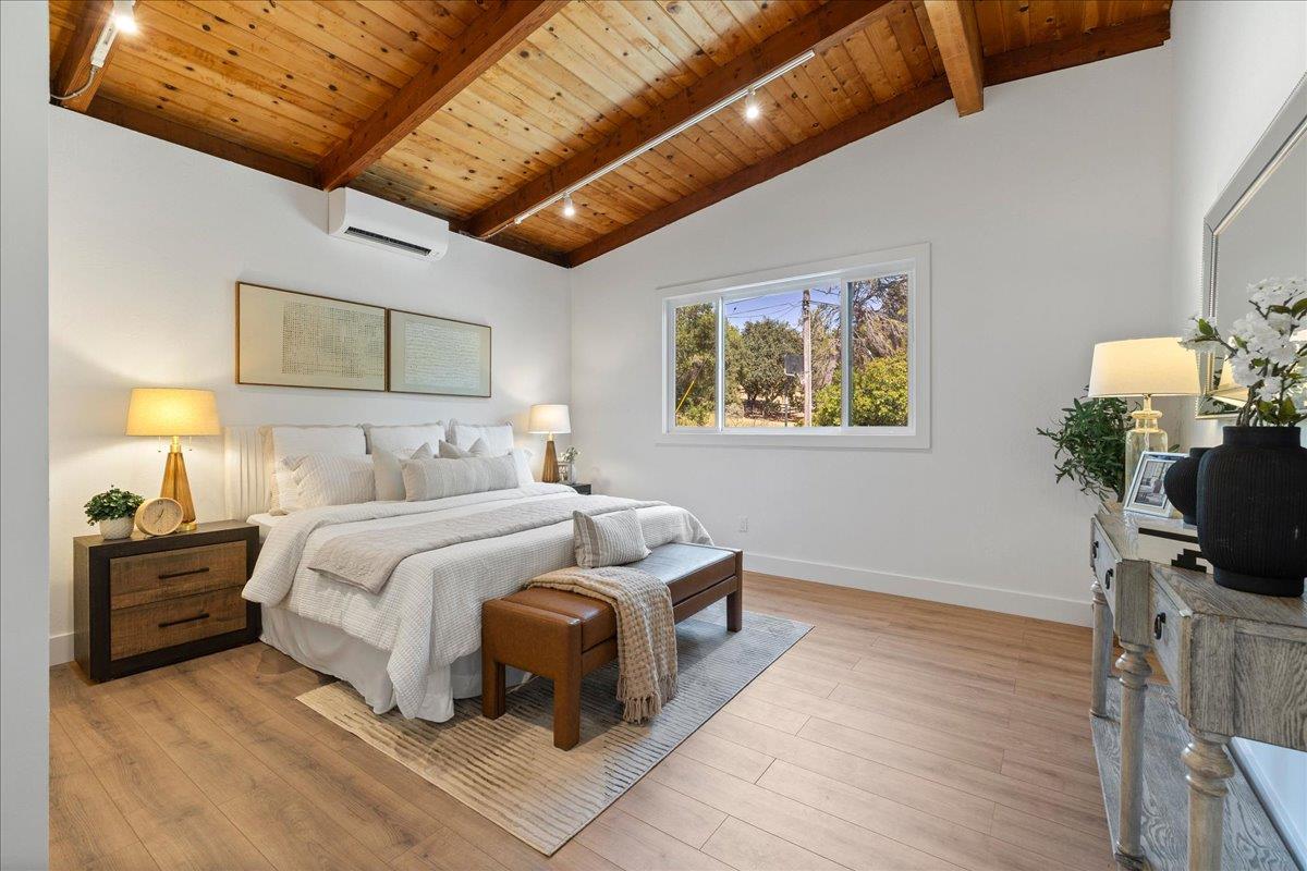 Detail Gallery Image 14 of 36 For 15 Naranja Way, Portola Valley,  CA 94028 - 4 Beds | 3 Baths