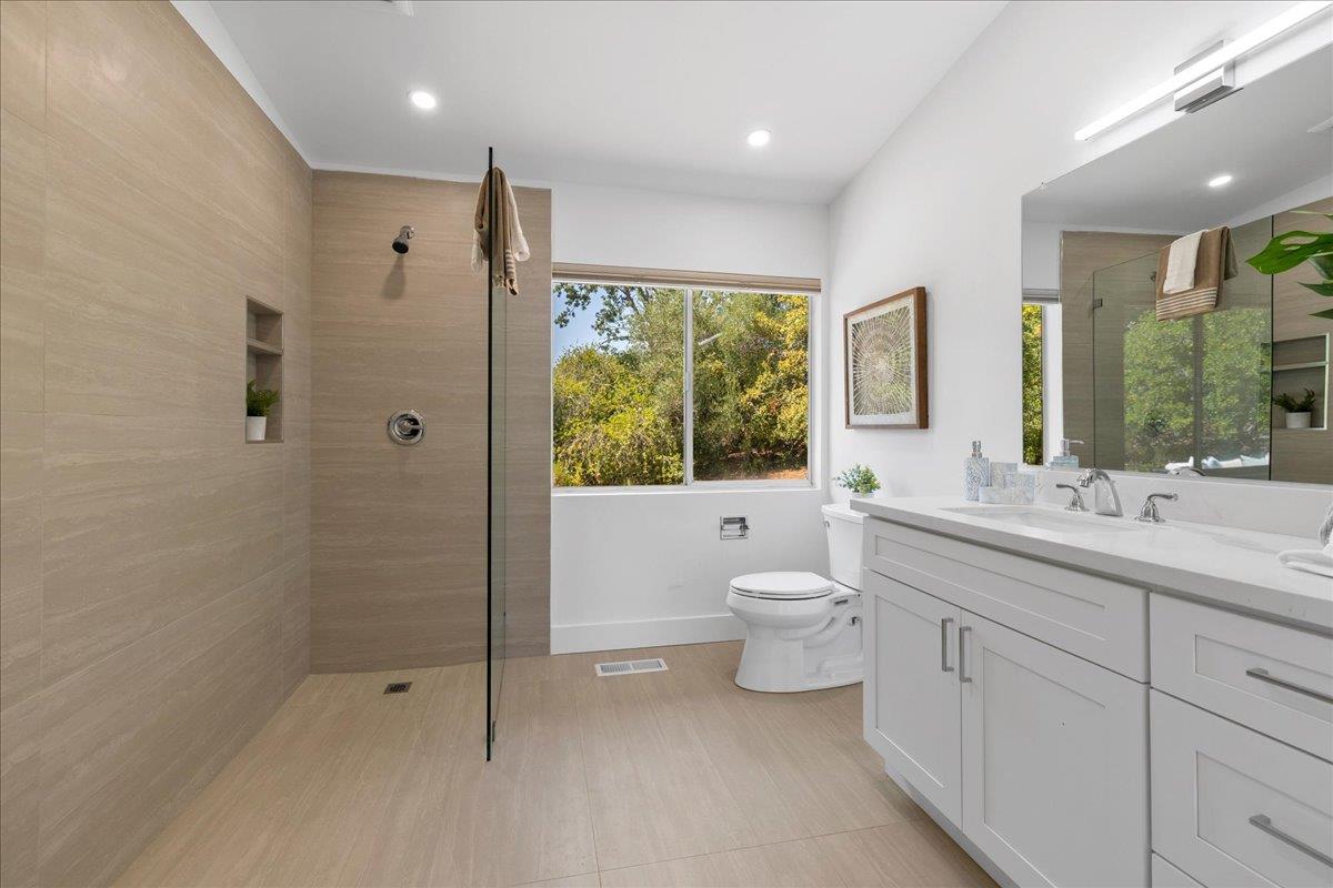 Detail Gallery Image 25 of 36 For 15 Naranja Way, Portola Valley,  CA 94028 - 4 Beds | 3 Baths