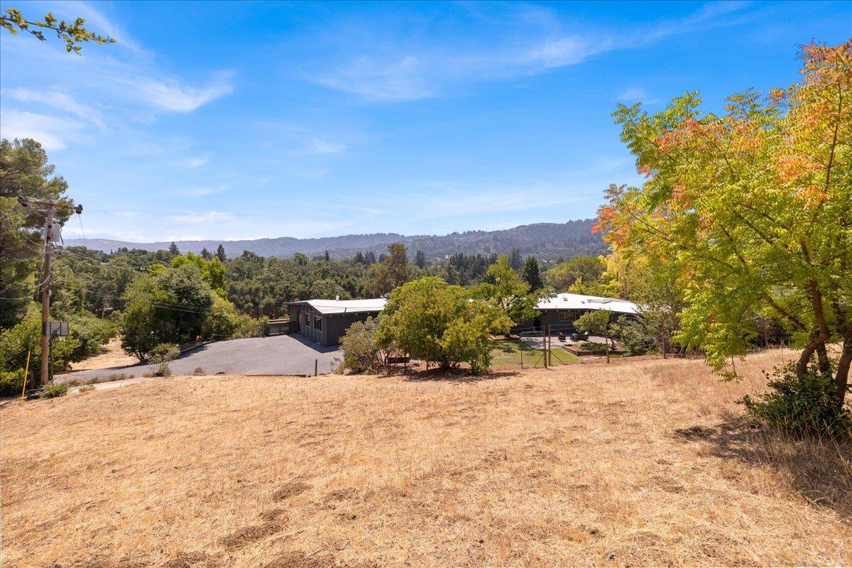 Detail Gallery Image 32 of 36 For 15 Naranja Way, Portola Valley,  CA 94028 - 4 Beds | 3 Baths