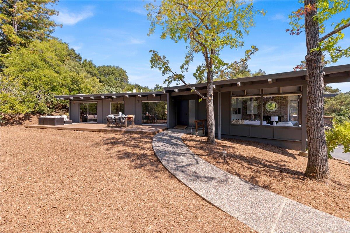 Detail Gallery Image 33 of 36 For 15 Naranja Way, Portola Valley,  CA 94028 - 4 Beds | 3 Baths