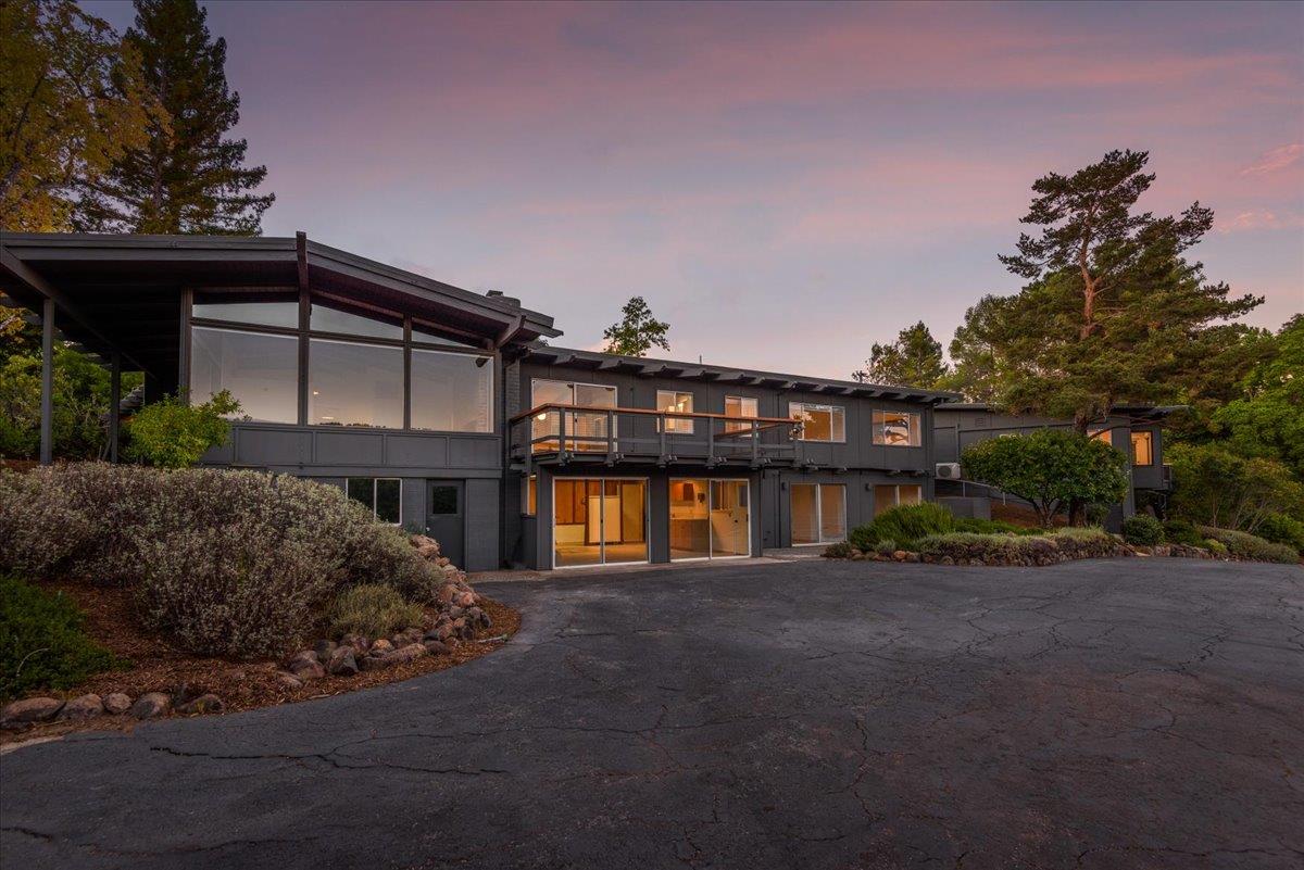 Detail Gallery Image 4 of 36 For 15 Naranja Way, Portola Valley,  CA 94028 - 4 Beds | 3 Baths