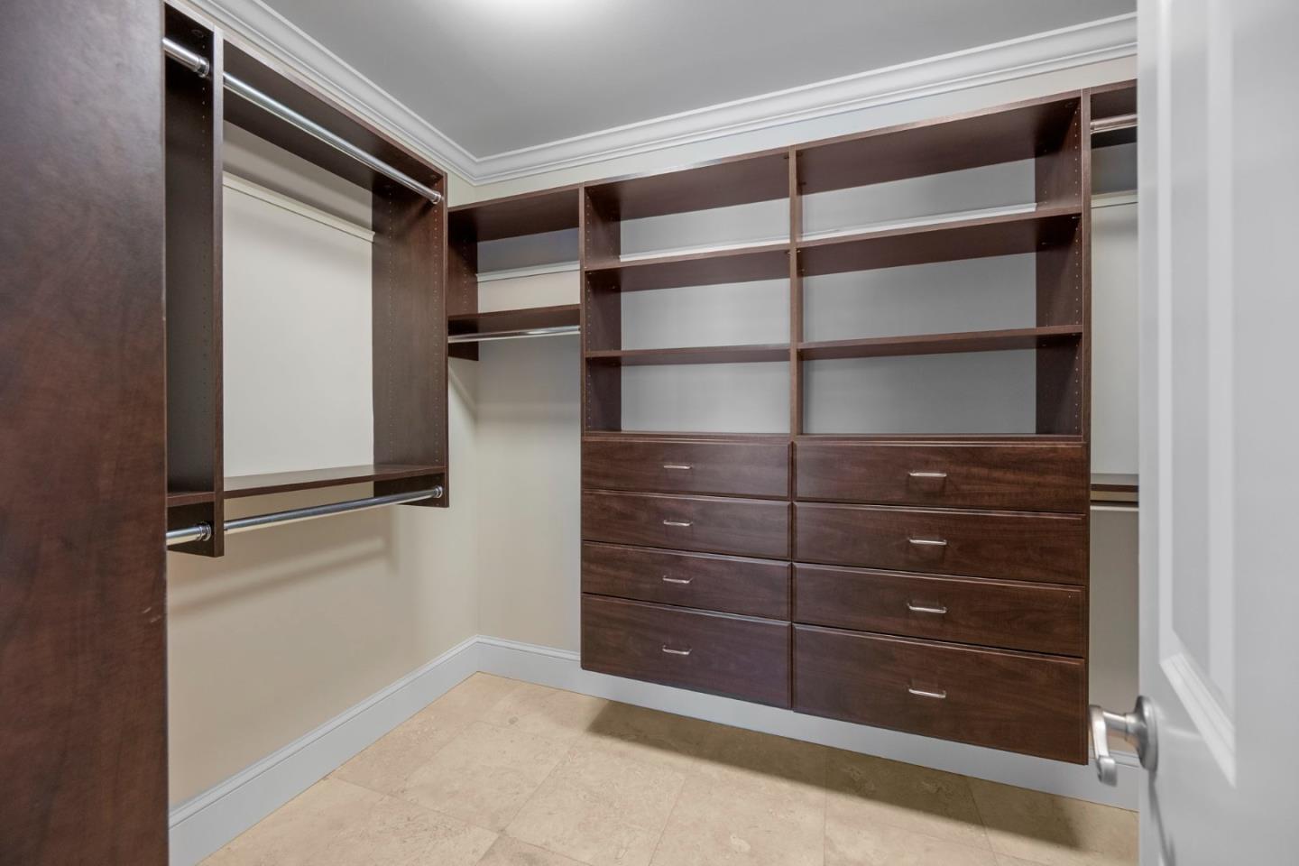 Detail Gallery Image 25 of 54 For 1549 Eastmoor Rd, Burlingame,  CA 94010 - 3 Beds | 2 Baths
