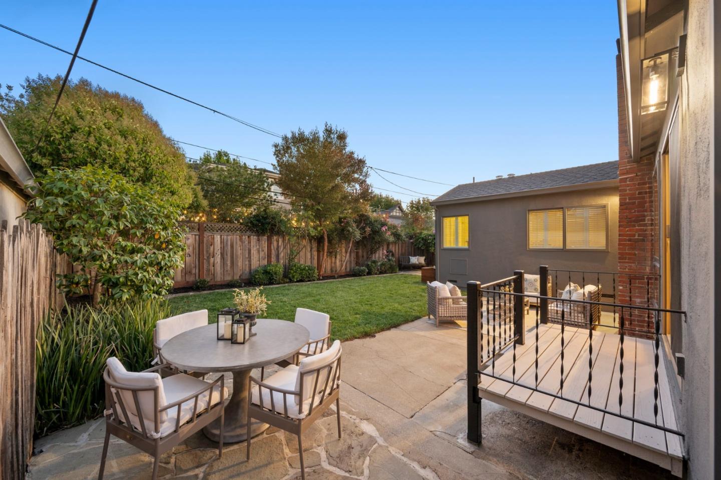 Detail Gallery Image 37 of 54 For 1549 Eastmoor Rd, Burlingame,  CA 94010 - 3 Beds | 2 Baths