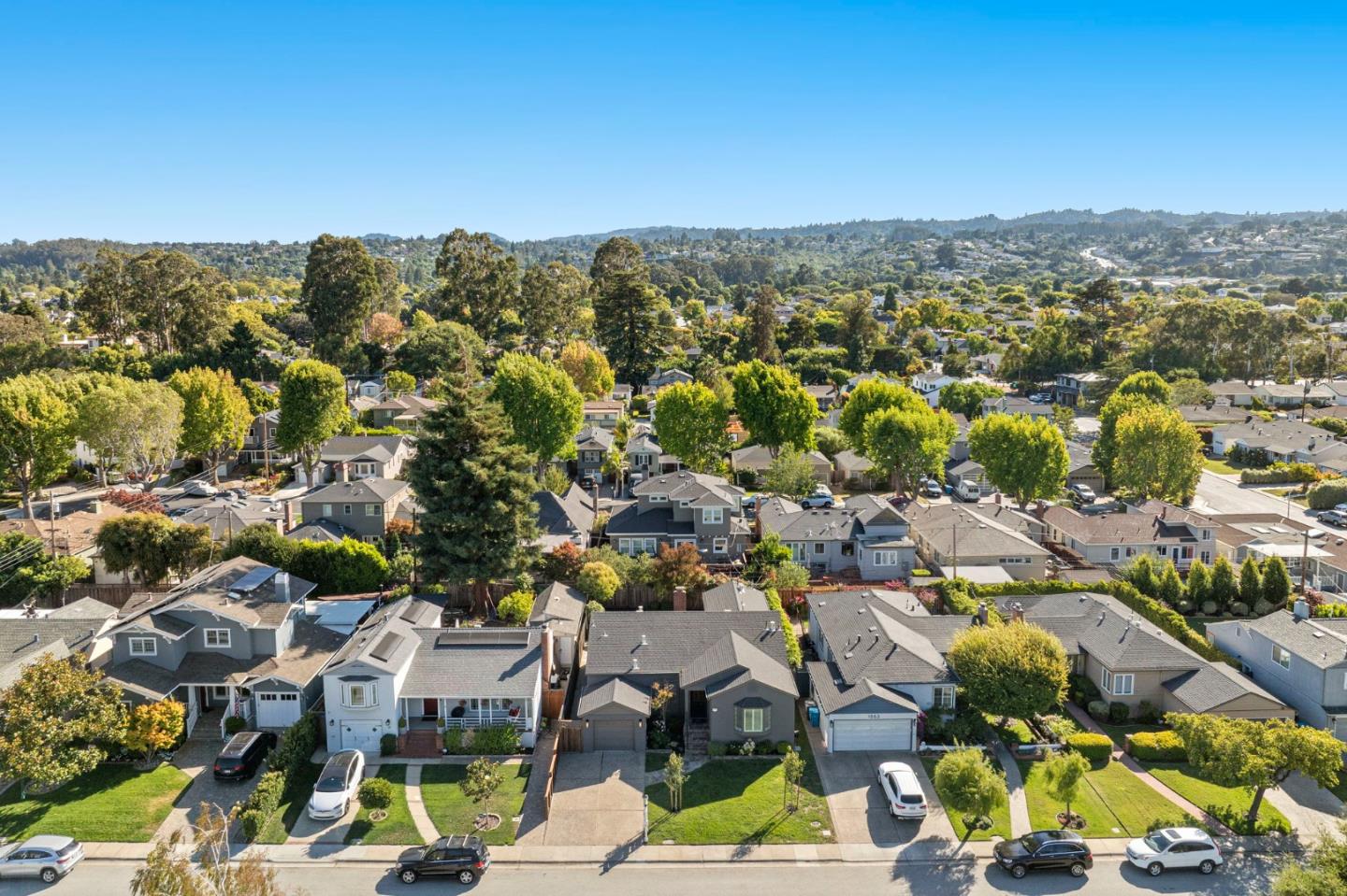 Detail Gallery Image 47 of 54 For 1549 Eastmoor Rd, Burlingame,  CA 94010 - 3 Beds | 2 Baths