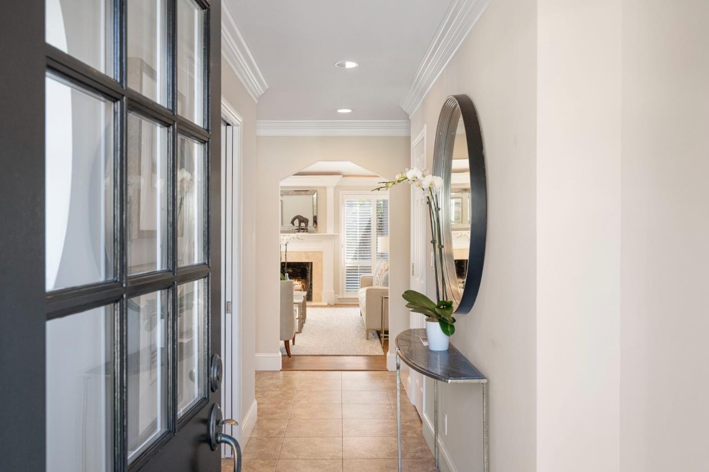 Detail Gallery Image 5 of 54 For 1549 Eastmoor Rd, Burlingame,  CA 94010 - 3 Beds | 2 Baths