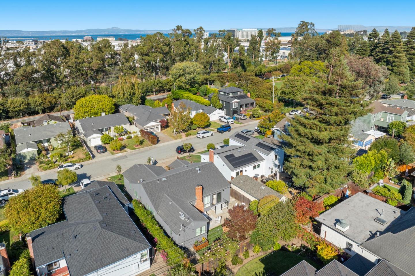 Detail Gallery Image 51 of 54 For 1549 Eastmoor Rd, Burlingame,  CA 94010 - 3 Beds | 2 Baths