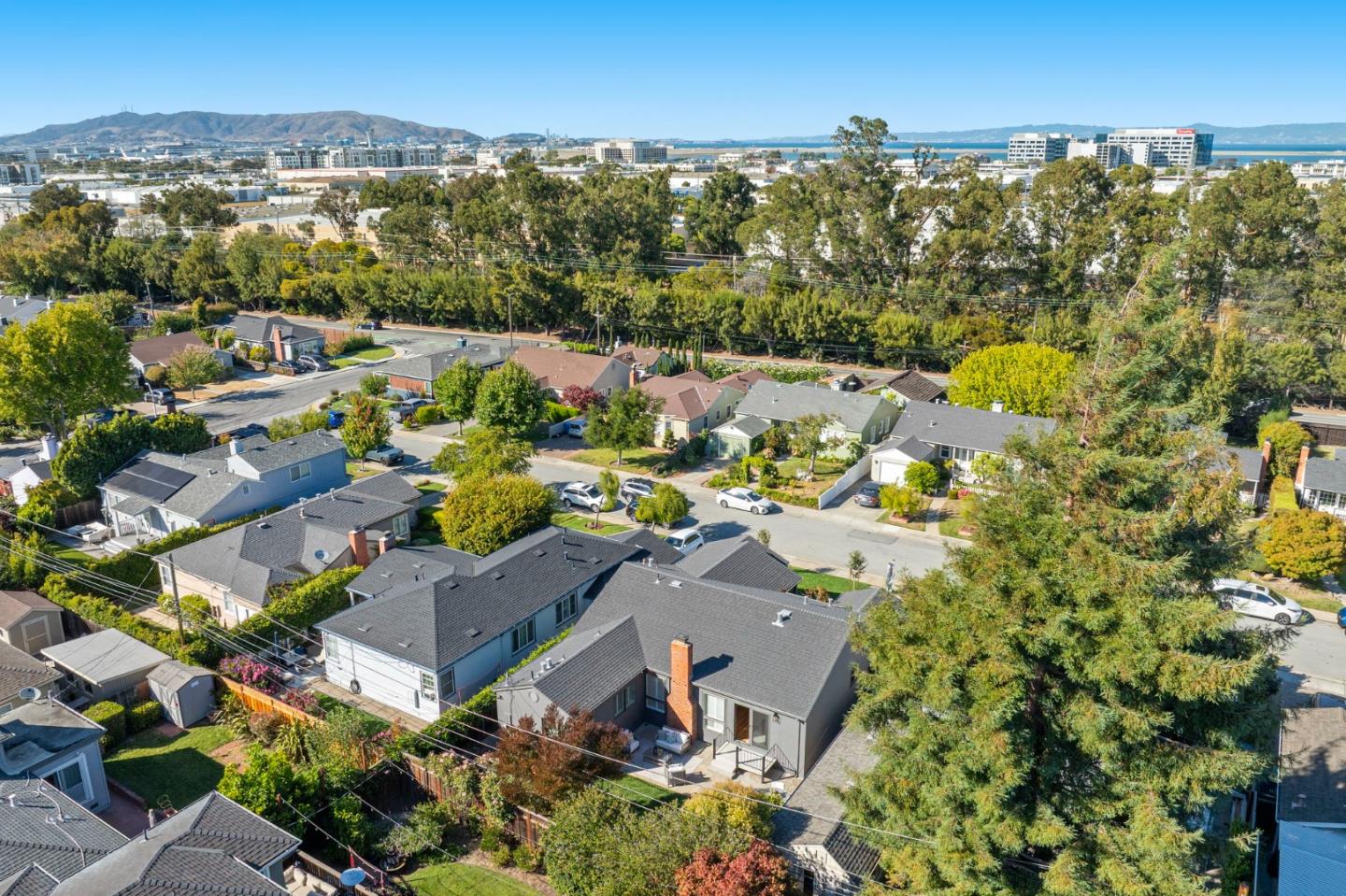 Detail Gallery Image 52 of 54 For 1549 Eastmoor Rd, Burlingame,  CA 94010 - 3 Beds | 2 Baths