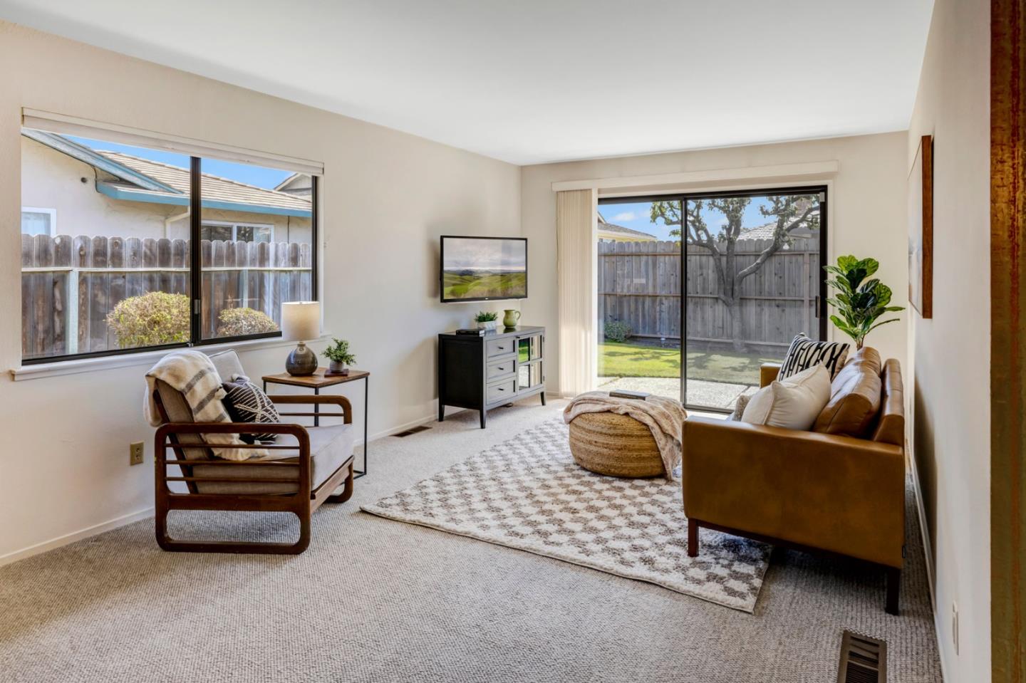 Detail Gallery Image 11 of 20 For 981 Sierra Madre Dr, Salinas,  CA 93901 - 3 Beds | 2 Baths