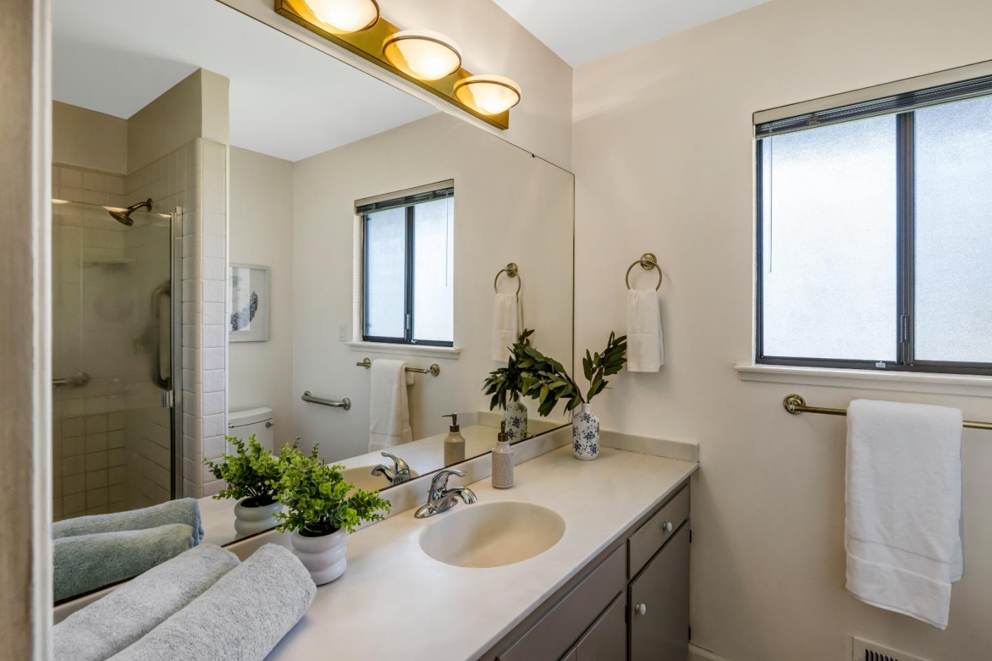 Detail Gallery Image 17 of 20 For 981 Sierra Madre Dr, Salinas,  CA 93901 - 3 Beds | 2 Baths