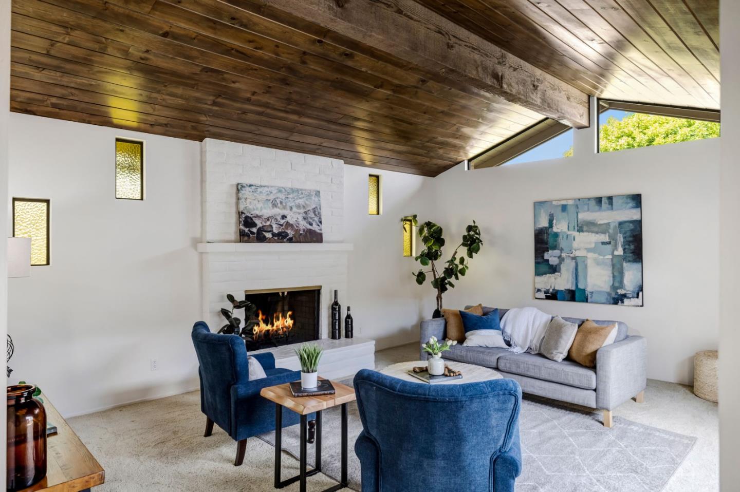 Detail Gallery Image 5 of 20 For 981 Sierra Madre Dr, Salinas,  CA 93901 - 3 Beds | 2 Baths