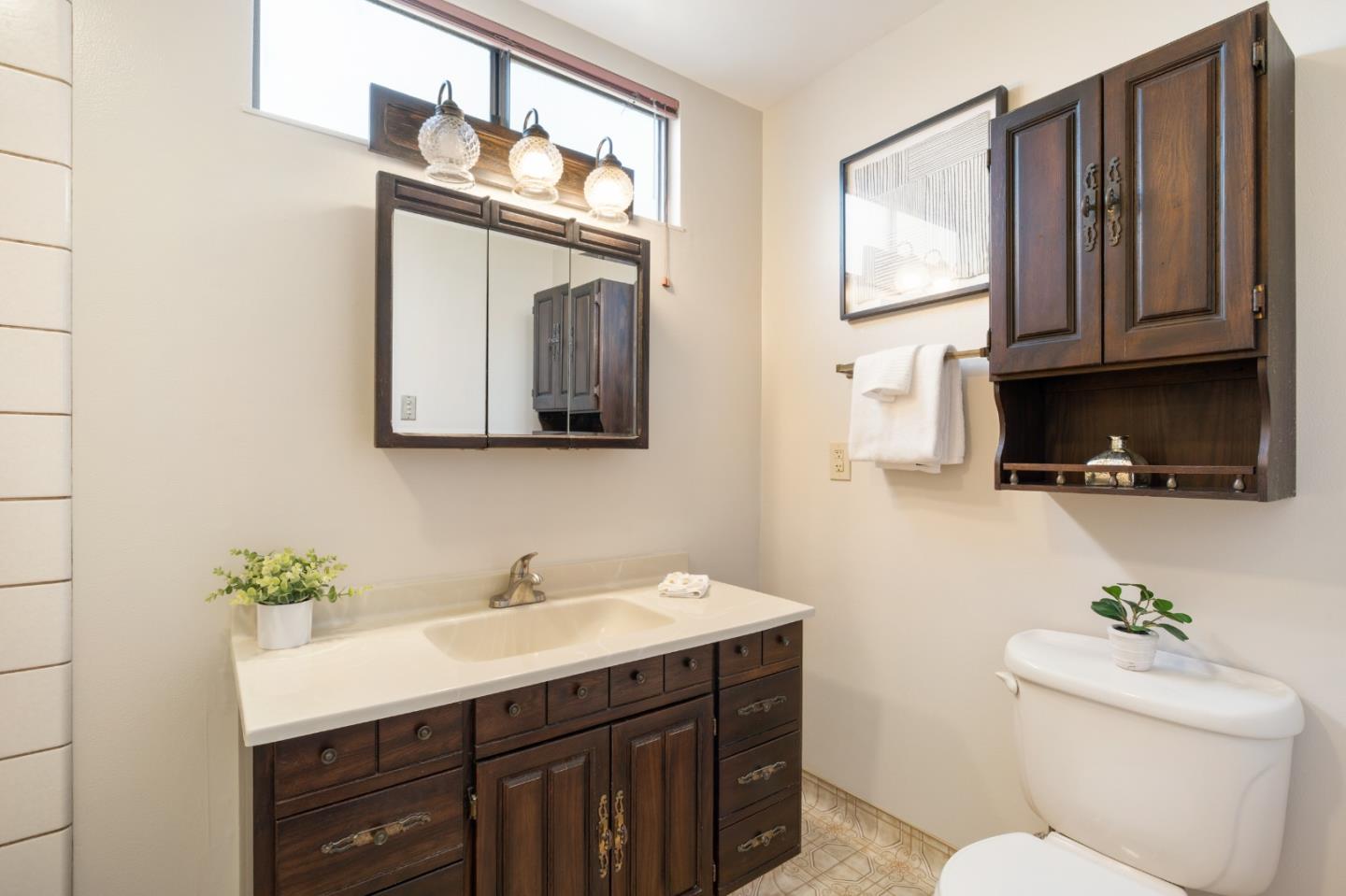 Detail Gallery Image 17 of 24 For 662 Cayuga Dr, San Jose,  CA 95123 - 4 Beds | 2 Baths