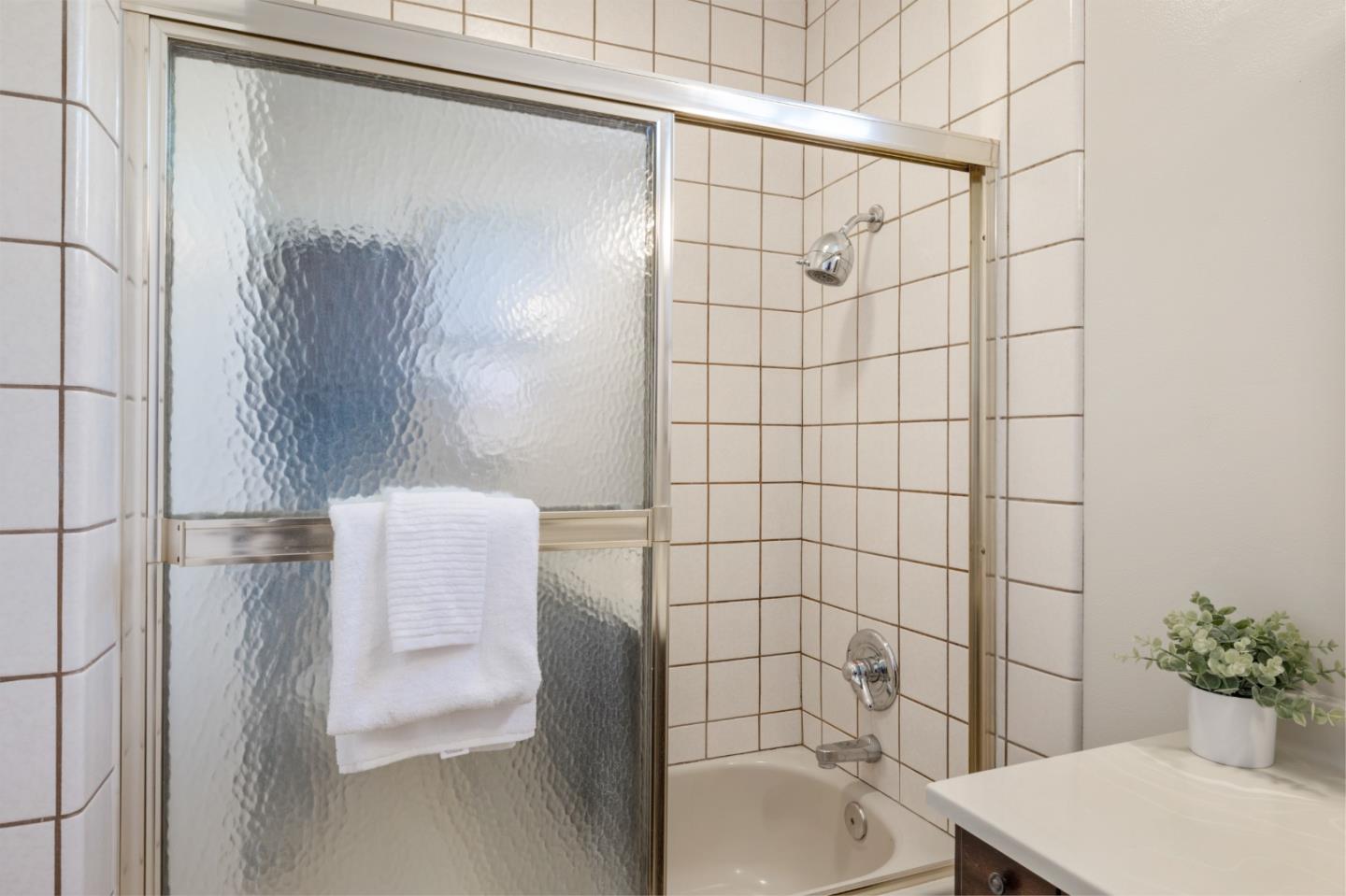 Detail Gallery Image 18 of 24 For 662 Cayuga Dr, San Jose,  CA 95123 - 4 Beds | 2 Baths