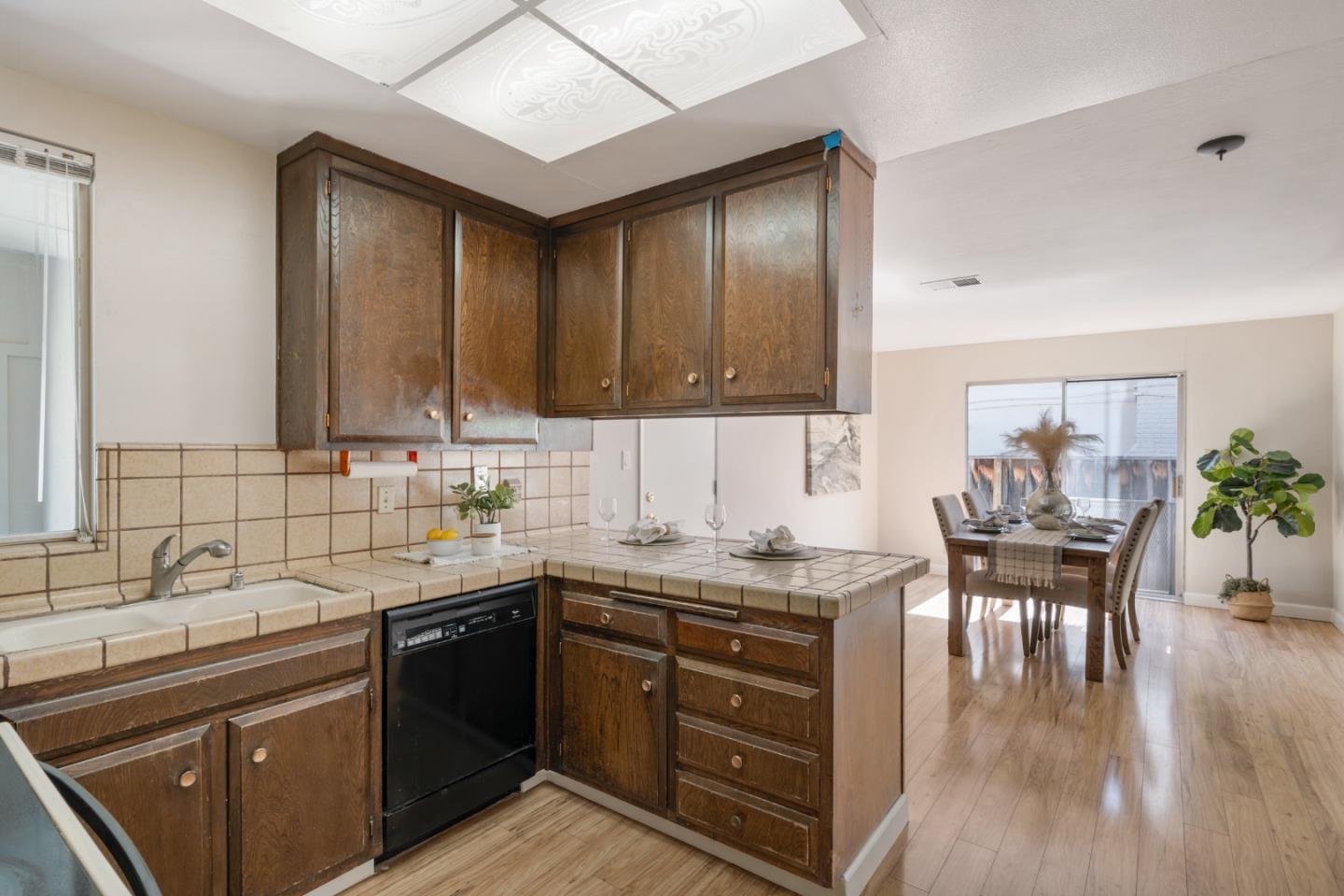 Detail Gallery Image 7 of 24 For 662 Cayuga Dr, San Jose,  CA 95123 - 4 Beds | 2 Baths