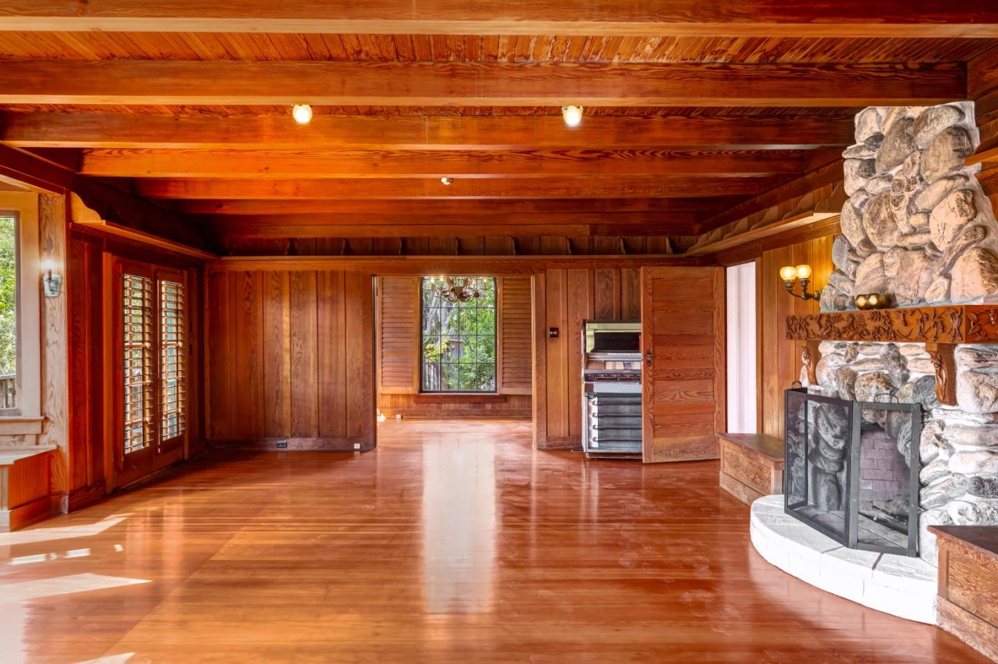Detail Gallery Image 5 of 35 For 0 Forest 2 Nw of 8th, Carmel,  CA 93923 - 4 Beds | 3/1 Baths