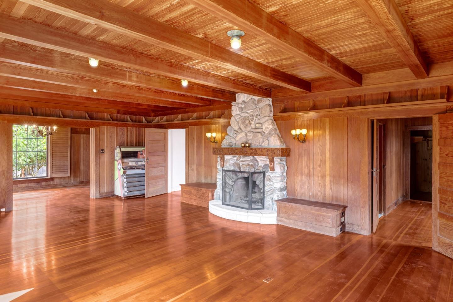 Detail Gallery Image 6 of 35 For 0 Forest 2 Nw of 8th, Carmel,  CA 93923 - 4 Beds | 3/1 Baths