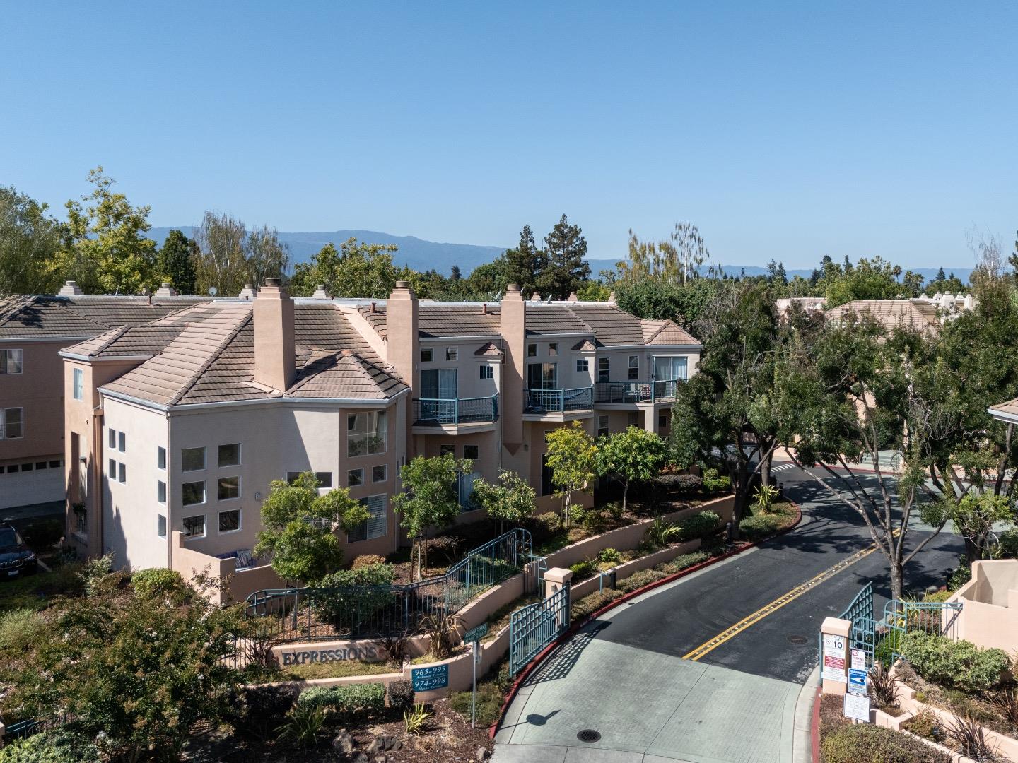 Detail Gallery Image 20 of 25 For 994 Alpine Ter #2,  Sunnyvale,  CA 94086 - 2 Beds | 2/1 Baths