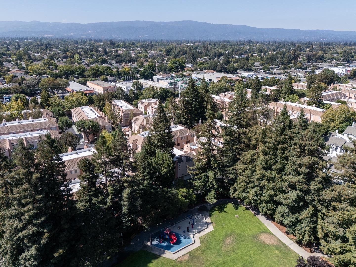 Detail Gallery Image 24 of 25 For 994 Alpine Ter #2,  Sunnyvale,  CA 94086 - 2 Beds | 2/1 Baths