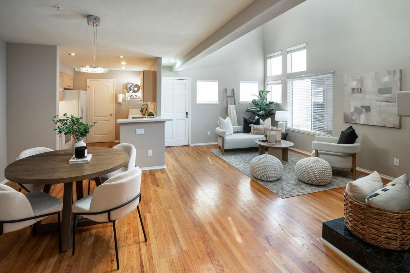 Detail Gallery Image 5 of 25 For 994 Alpine Ter #2,  Sunnyvale,  CA 94086 - 2 Beds | 2/1 Baths