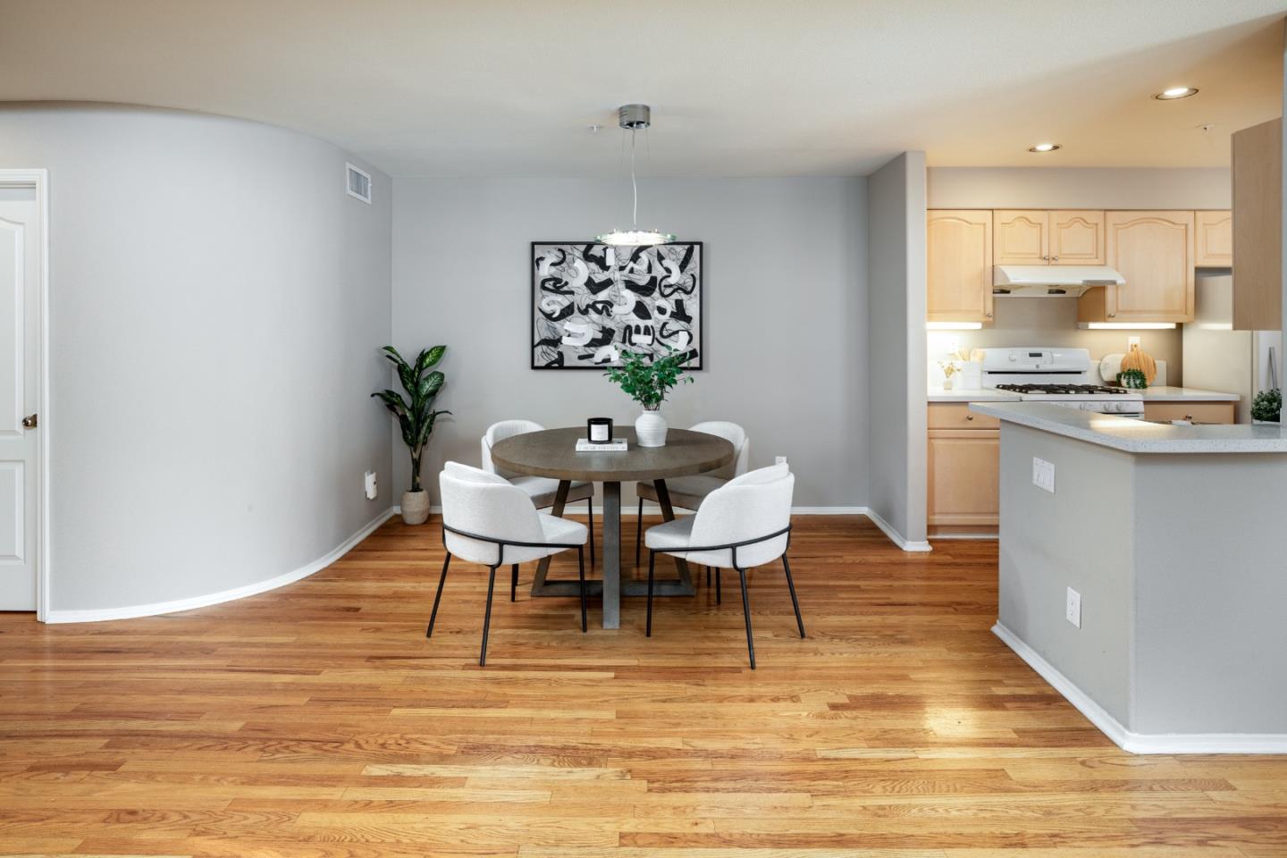 Detail Gallery Image 6 of 25 For 994 Alpine Ter #2,  Sunnyvale,  CA 94086 - 2 Beds | 2/1 Baths