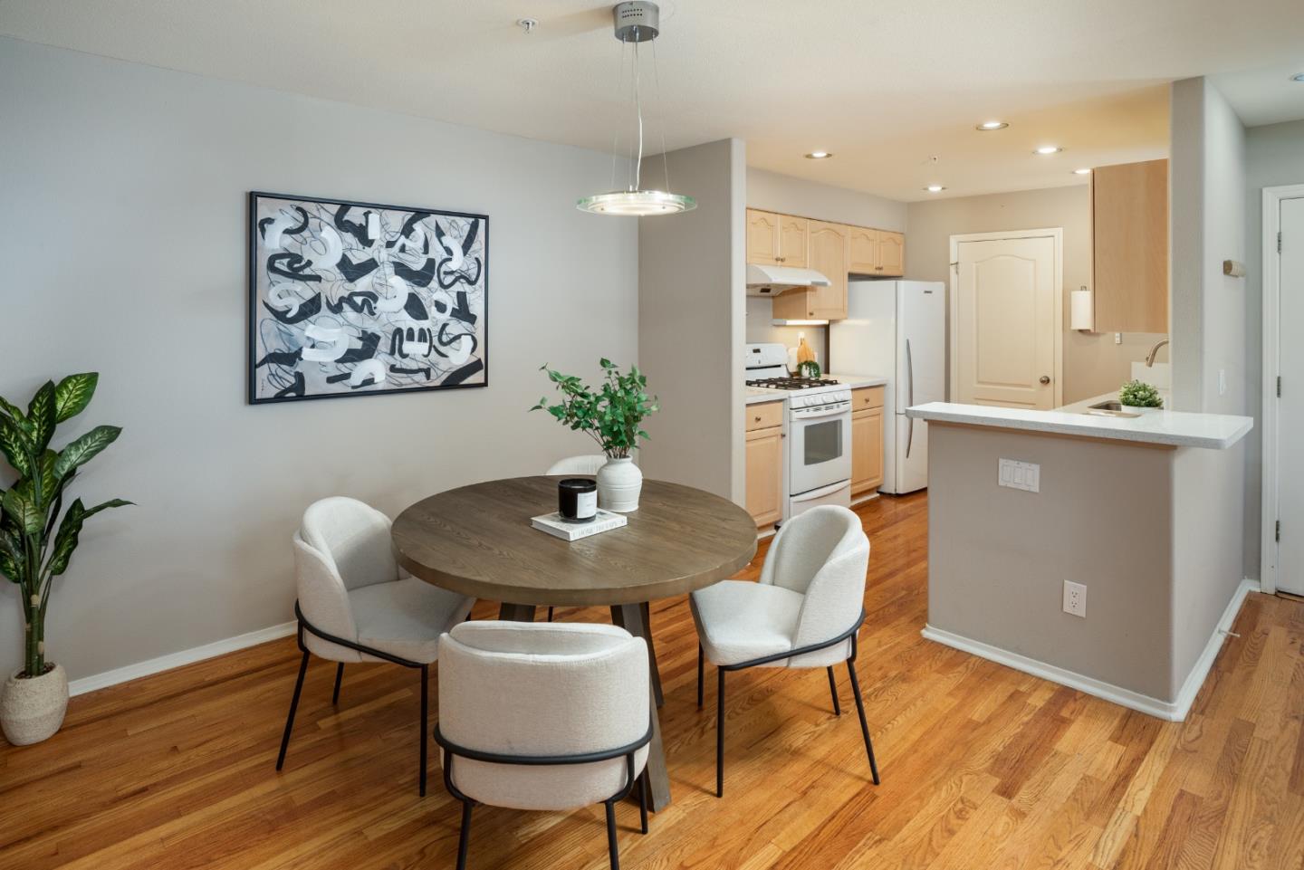 Detail Gallery Image 7 of 25 For 994 Alpine Ter #2,  Sunnyvale,  CA 94086 - 2 Beds | 2/1 Baths