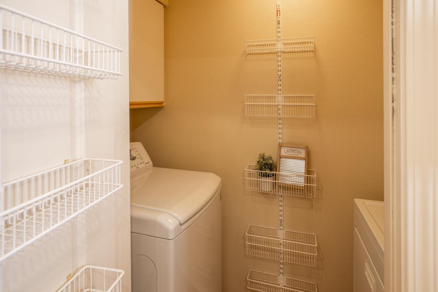 Detail Gallery Image 9 of 25 For 994 Alpine Ter #2,  Sunnyvale,  CA 94086 - 2 Beds | 2/1 Baths