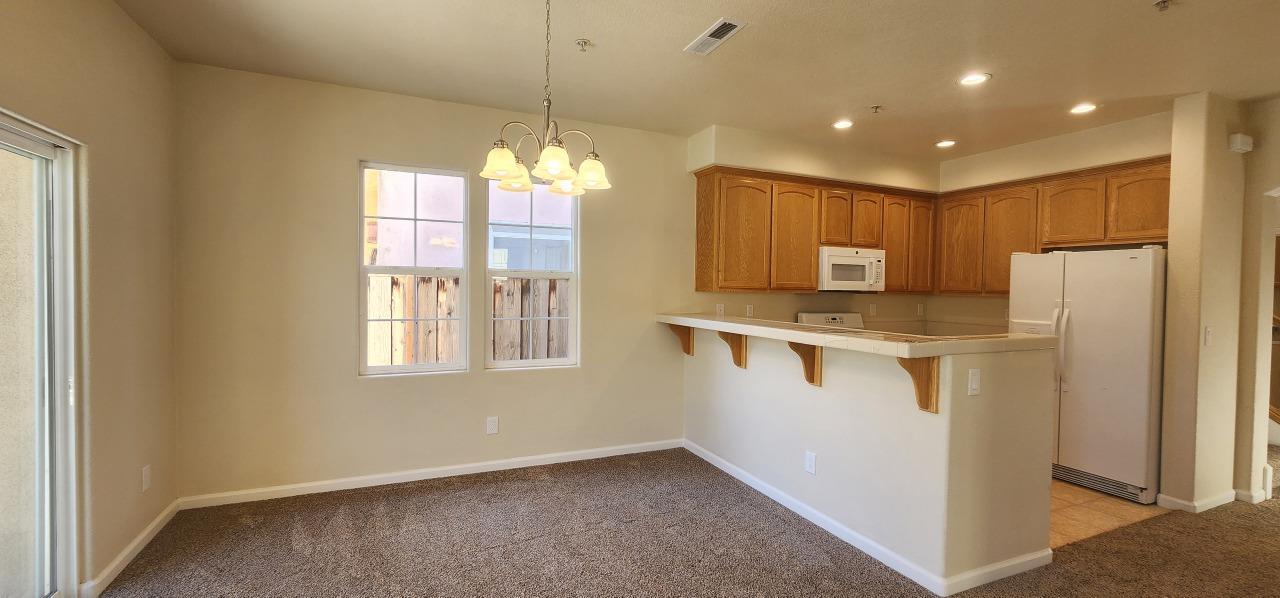 Detail Gallery Image 4 of 26 For 1243 Clark Colony Ave, Greenfield,  CA 93927 - 3 Beds | 2 Baths