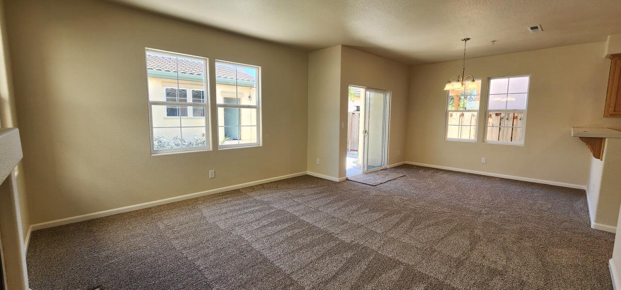 Detail Gallery Image 8 of 26 For 1243 Clark Colony Ave, Greenfield,  CA 93927 - 3 Beds | 2 Baths