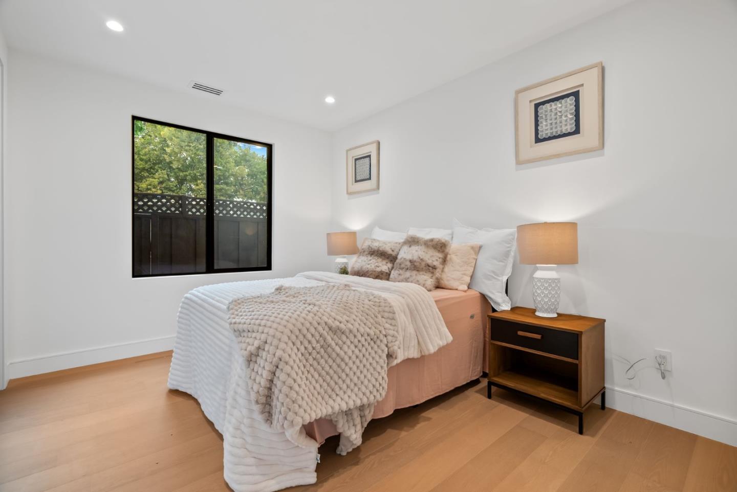 Detail Gallery Image 26 of 42 For 557 E Arbor Ave, Sunnyvale,  CA 94085 - 4 Beds | 3 Baths