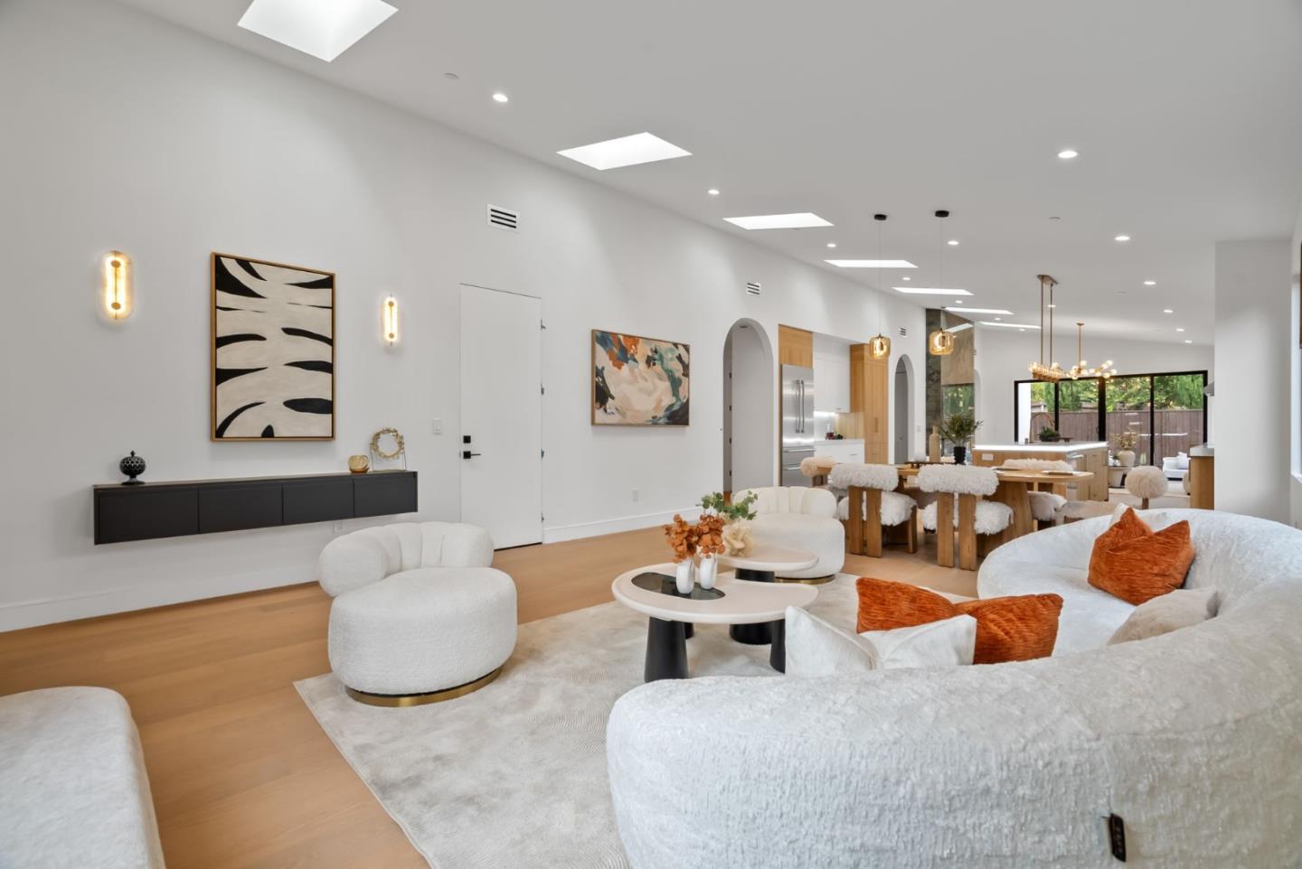 Detail Gallery Image 4 of 42 For 557 E Arbor Ave, Sunnyvale,  CA 94085 - 4 Beds | 3 Baths