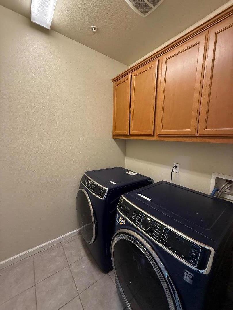 Detail Gallery Image 21 of 24 For 1058 Sardinia Dr, Salinas,  CA 93905 - 4 Beds | 2/1 Baths