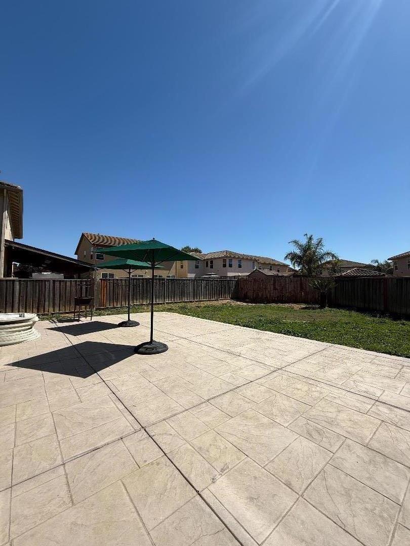 Detail Gallery Image 23 of 24 For 1058 Sardinia Dr, Salinas,  CA 93905 - 4 Beds | 2/1 Baths